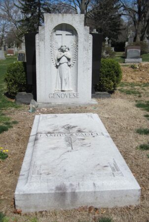 Genovese grave. Find a Grave database and image.