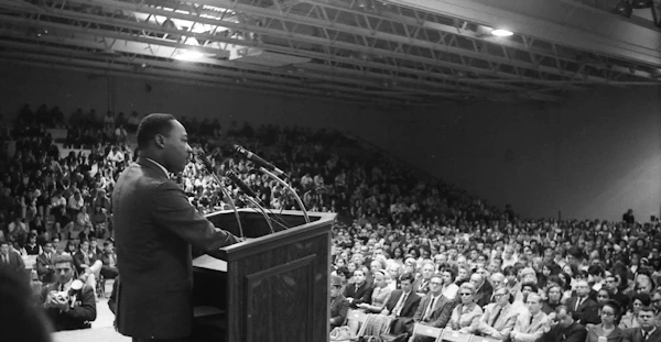 Photo of Dr. Martin Luther King Jr. speaking at Monmouth University. Photo from Monmouth Magazine, courtesy Monmouth University, used with permission.
